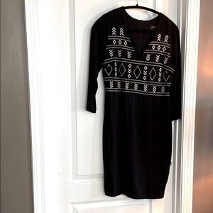 Karen Kane Black and White 3/4 Sleeve Sheath Dress-Size Medium